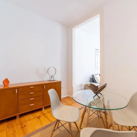 Santana Apartment *