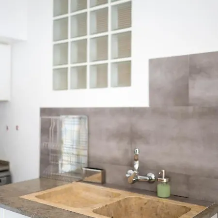 Santana Apartment *